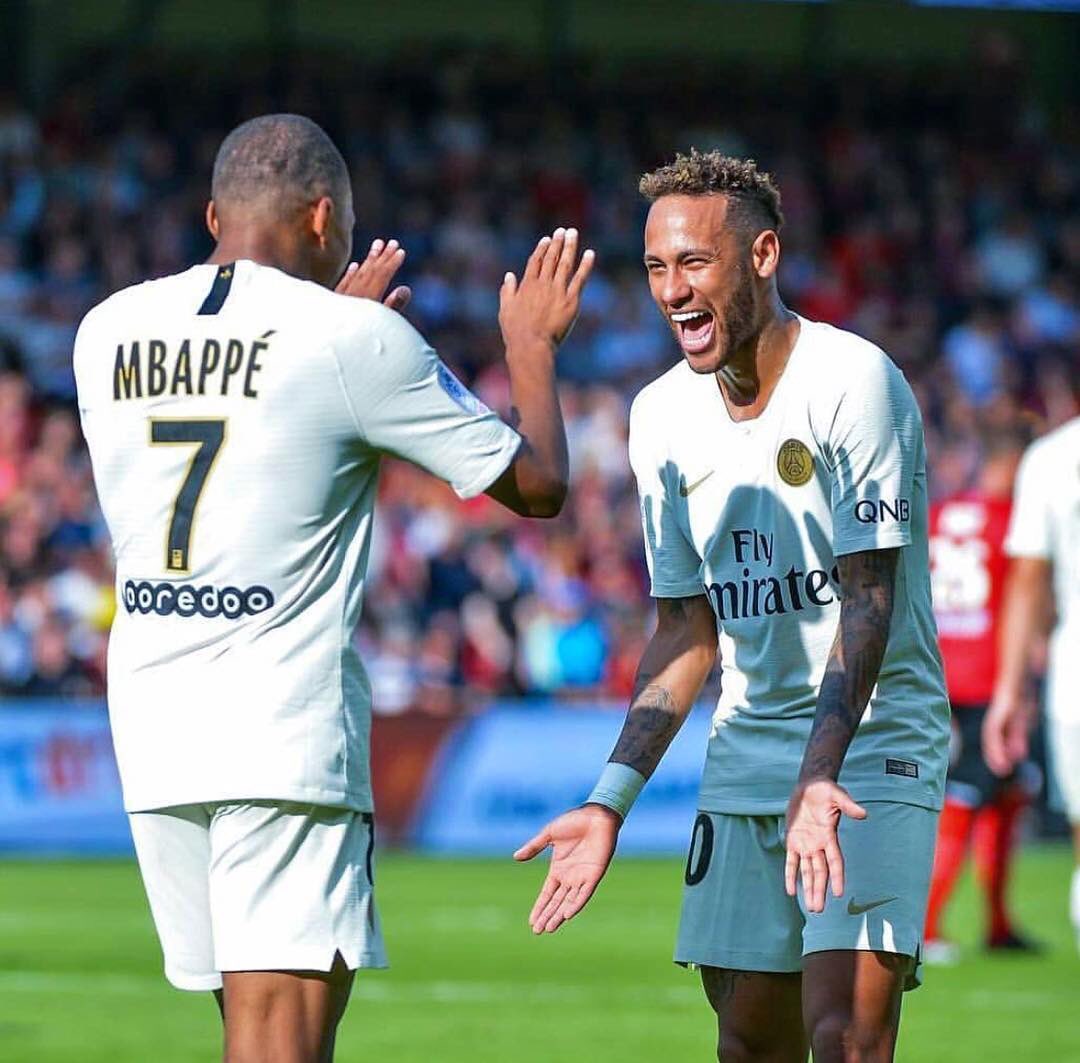 Mbappé e Neymar comandam vitória do PSG sobre o Bayern na
