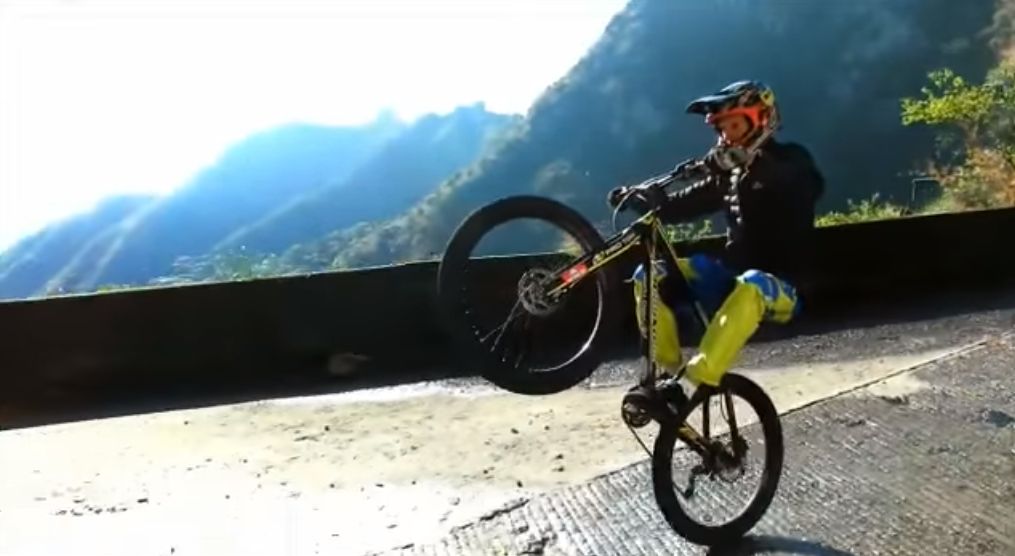 DESCENDO A SERRA DO RIO DO RASTRO NO GRAU - Mundo Bici