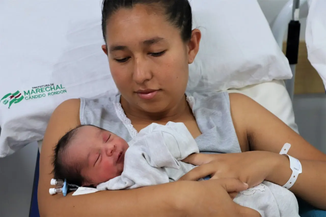 Minuto de Ouro” é determinante para saúde dos bebês, diz pediatra do HMJMA  - Secretaria da Saúde do Ceará