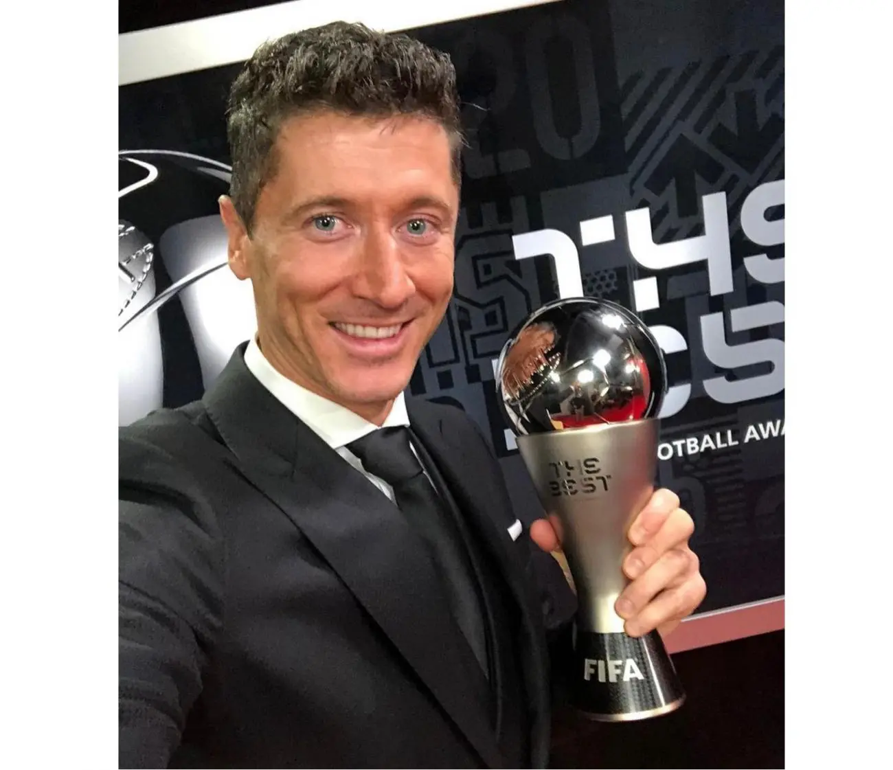 Lewandowski é eleito o melhor do mundo pela Fifa; veja vencedores