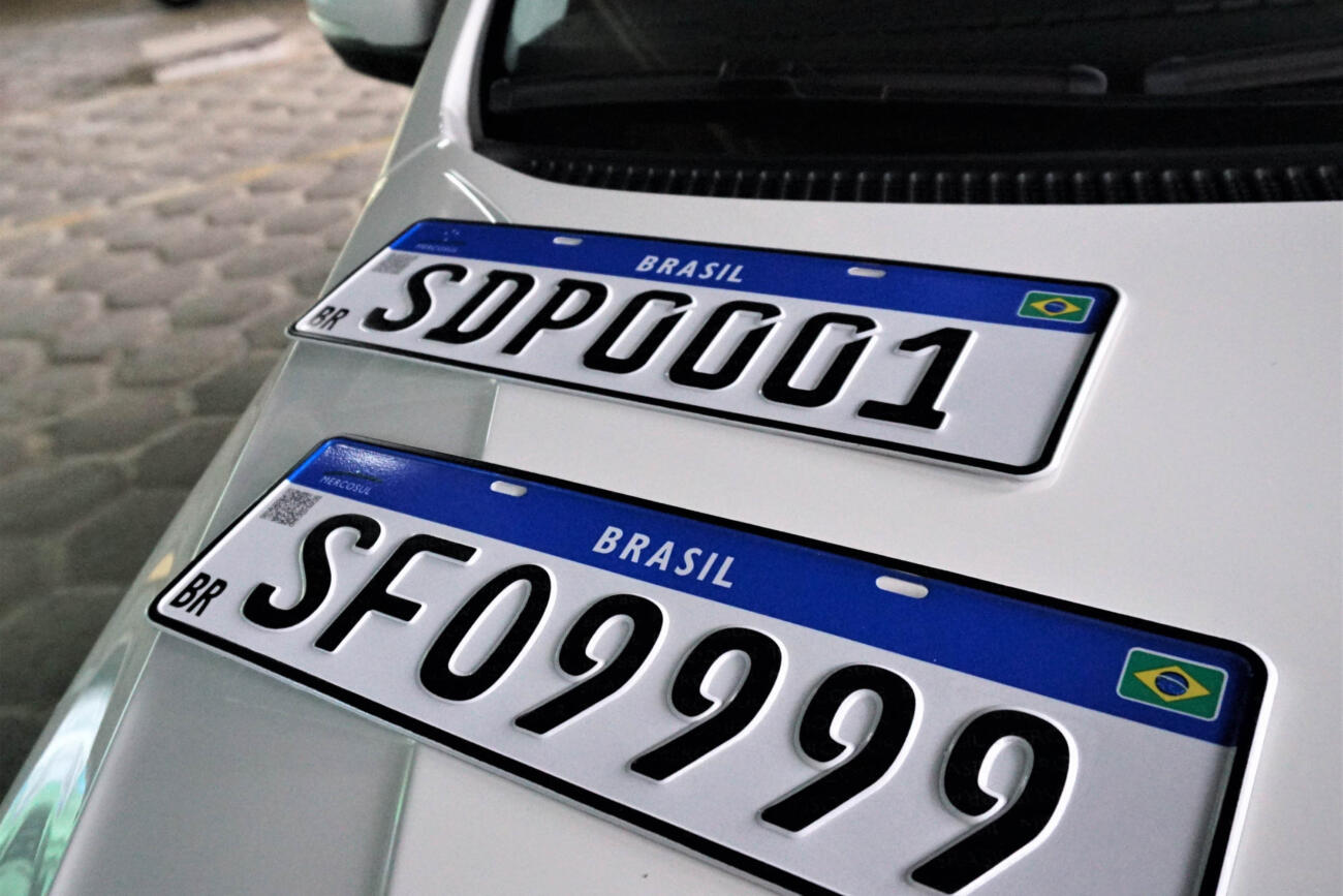 Auto Esporte - Placa única de veículos do Mercosul entra em vigor na  Argentina