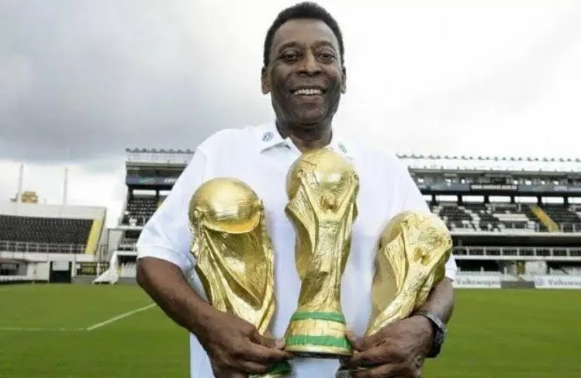 PELÉ MORRE AOS 82 ANOS. OBRIGADO POR TUDO E DESCANSE EM PAZ, REI