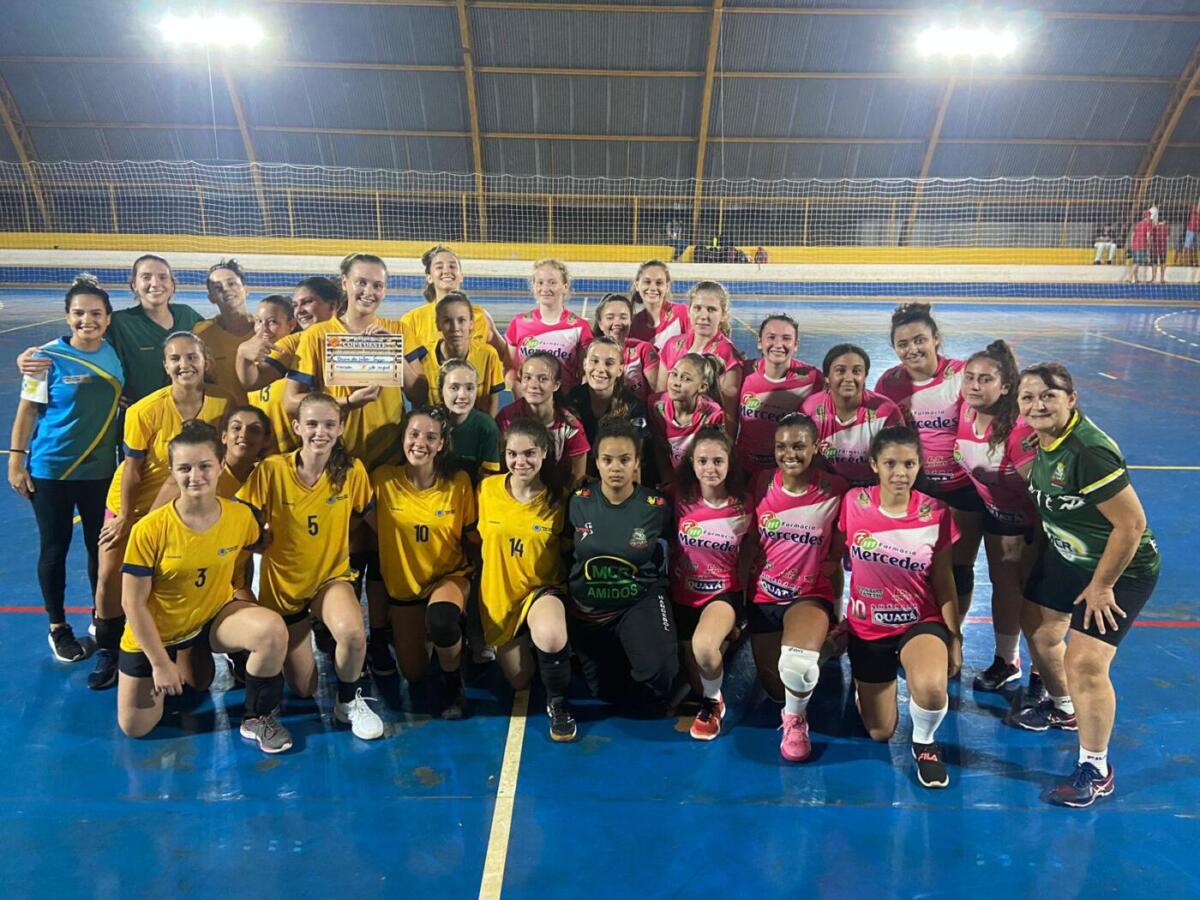 Mercedes conquista título da 3ª Copa Oeste de Handebol Sub-14 - Município  de Mercedes - PR