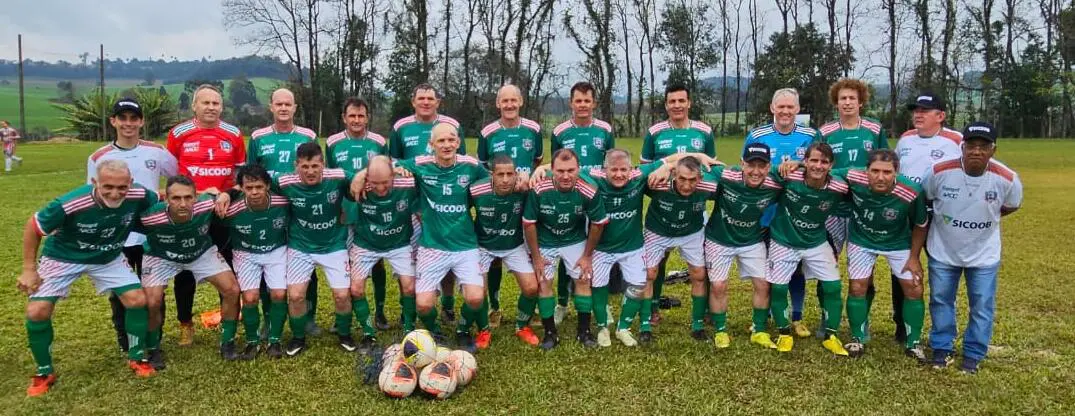 Competição para jovens e masters, Paraná Bom de Bola define finalistas da  fase regional