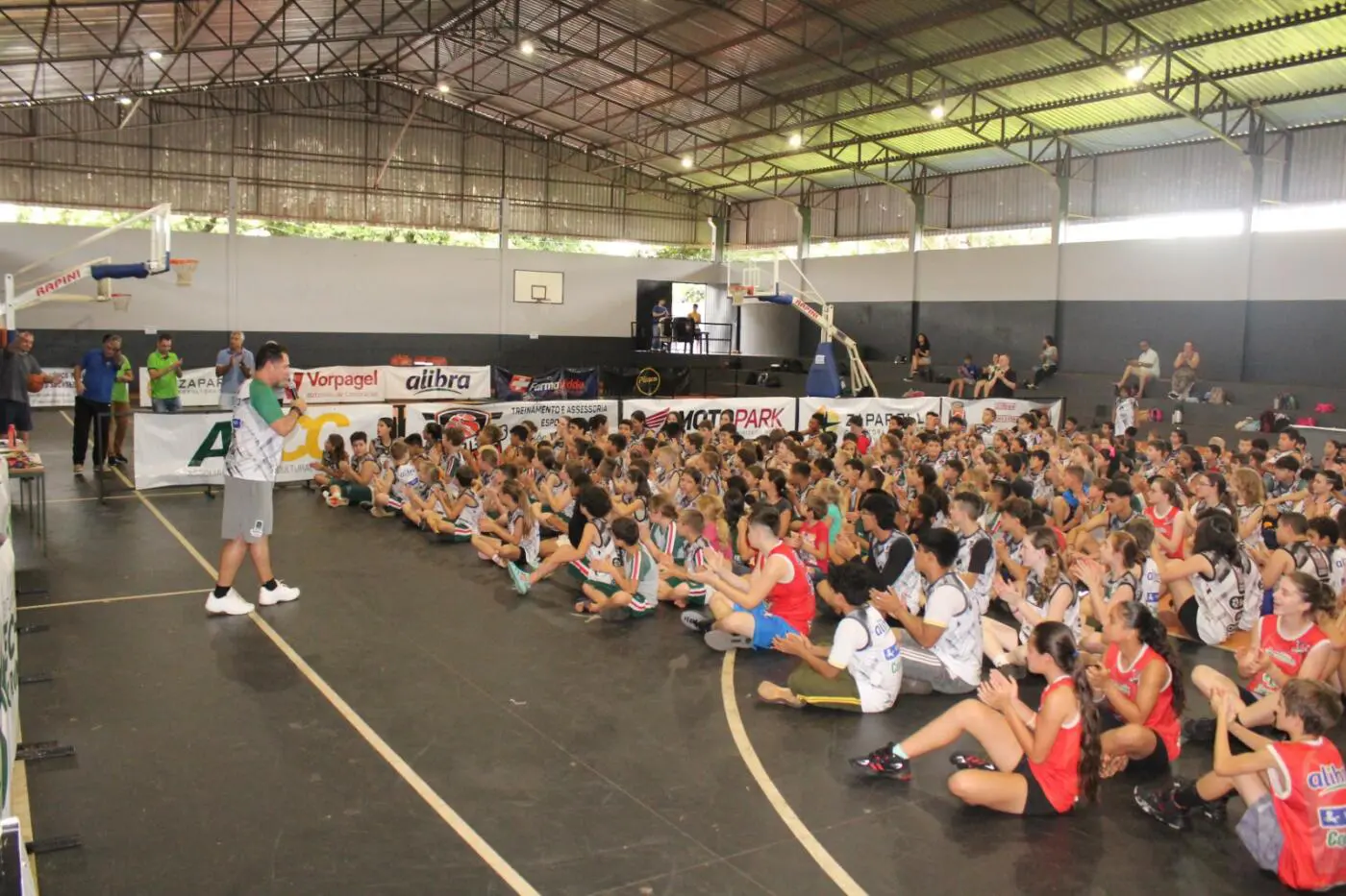 São Carlos Clube - Futebol agitou o Ginásio no último final de semana